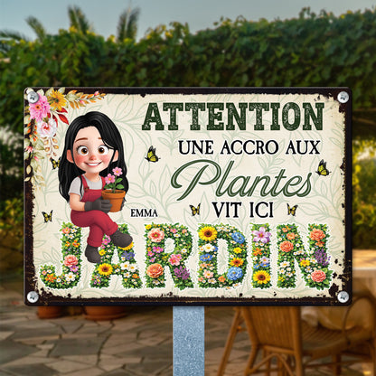 Attention ! Une Accro Aux Plantes Vit Ici – Plaque En Métal Personnalisée