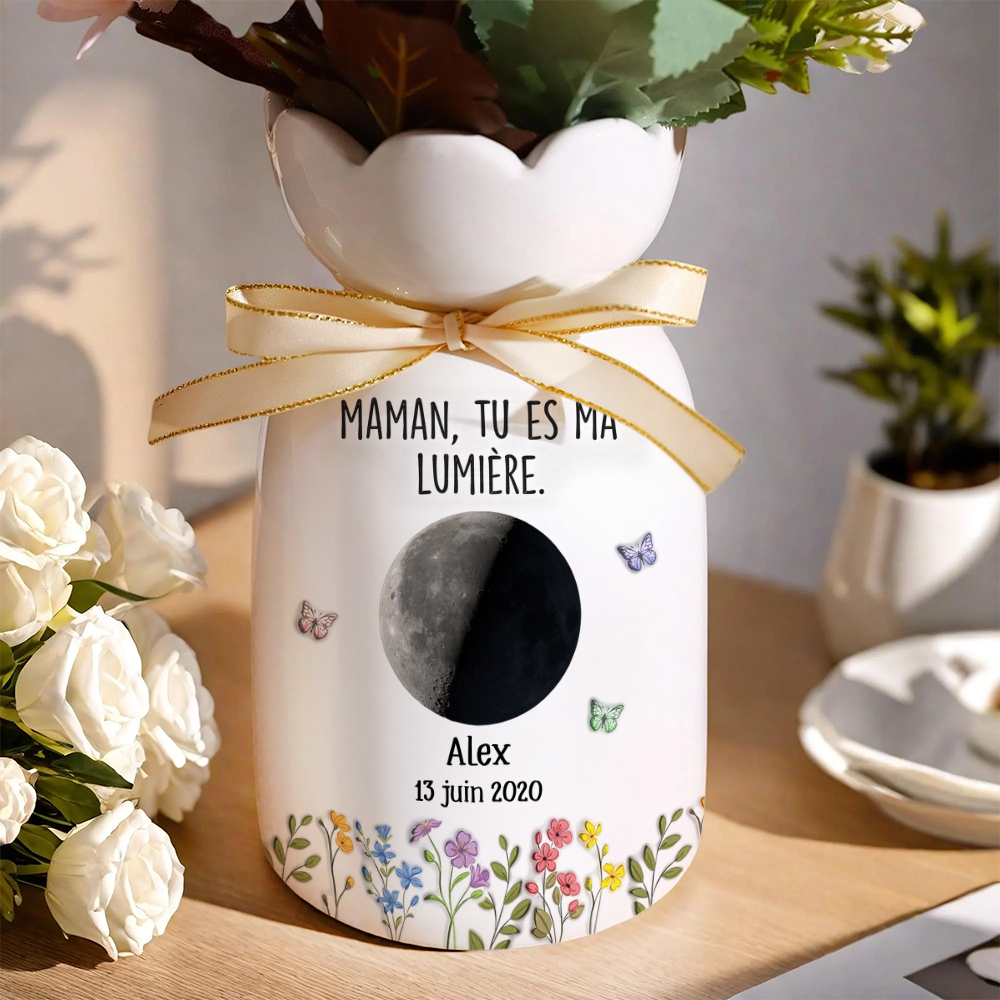 Maman, Tu Es Ma Lumière - Vase Décoratif Personnalisé Pour La Maison