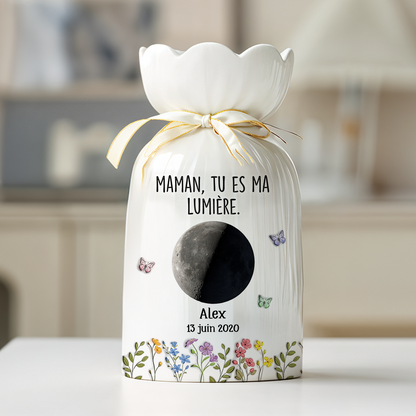 Maman, Tu Es Ma Lumière - Vase Décoratif Personnalisé Pour La Maison
