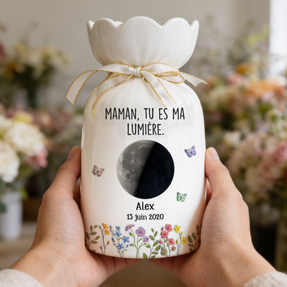 Maman, Tu Es Ma Lumière - Vase Décoratif Personnalisé Pour La Maison