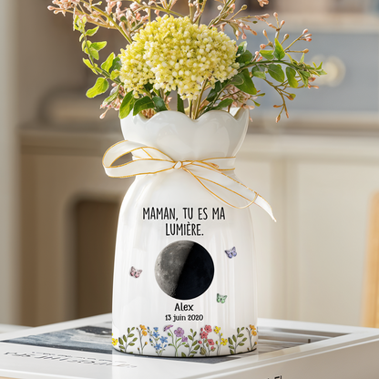 Maman, Tu Es Ma Lumière - Vase Décoratif Personnalisé Pour La Maison